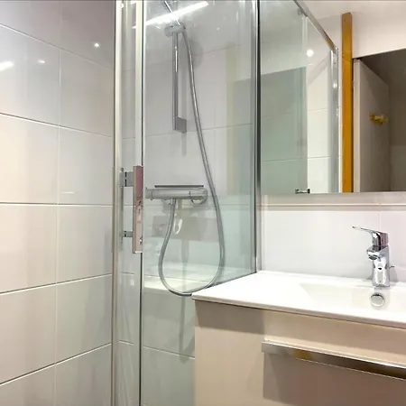 Appartement Hameaux De Val - Pour 2 Personnes Situe A A 600m Du Centre Du Village Et Des Pistes Mae-0141