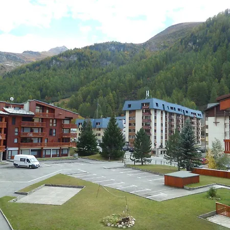 Appartement Résidence Hameaux De Val - Pour 2 Personnes Situé à Val D'isère à 600m Du Centre Du Village Et Des Pistes Mae-0141
